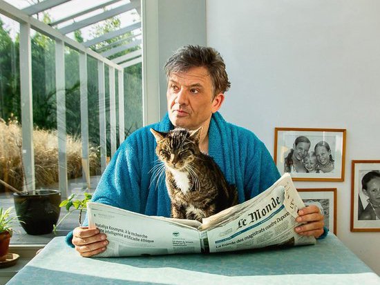 Bart Peeters & De Ideale Mannen - De kat zat op de krant