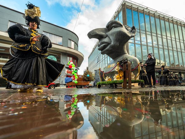 Carnaval in beeld met de smartphone (foto © Gert Swillens)