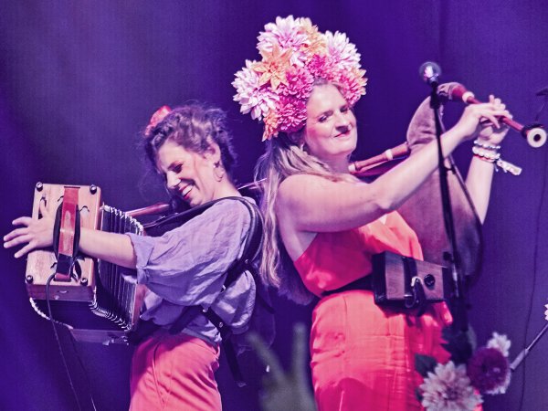 I'm into Folk!