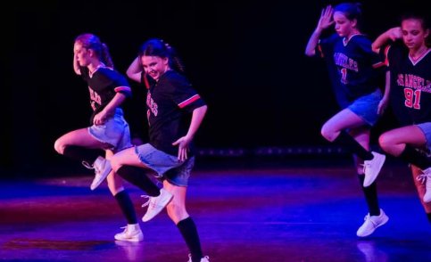 Dansgroep Bi’Force - Dansvoorstelling (foto © Bi' Force)