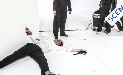Première - Compagnie barbarie/BRONKS (foto © Franky Verdickt)