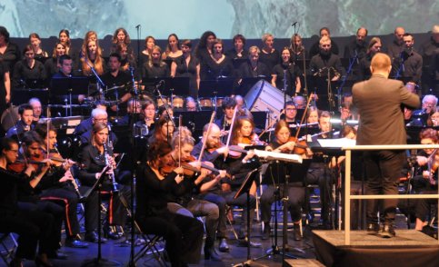 Koninklijke Harmonie Herdersem, Oost-Vlaams Kamerorkest & Kantilene - Nieuwjaarsconcert (foto © Geert Vanmaeckelberghe)